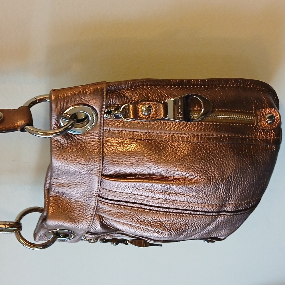 B. Makowsky โจ๏ธ Copper Leather Crossbody